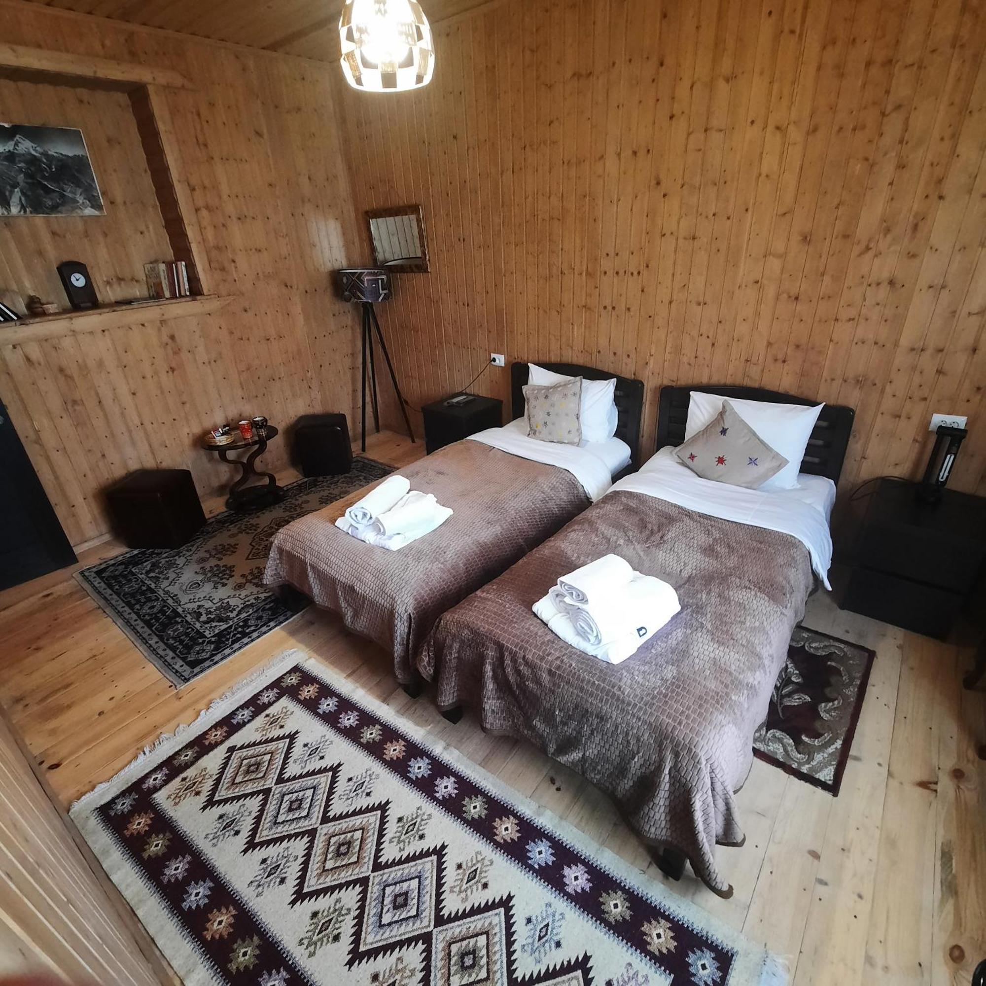 Bana Hotel Kazbegi Bagian luar foto
