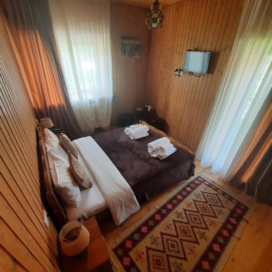 Bana Hotel Kazbegi Bagian luar foto