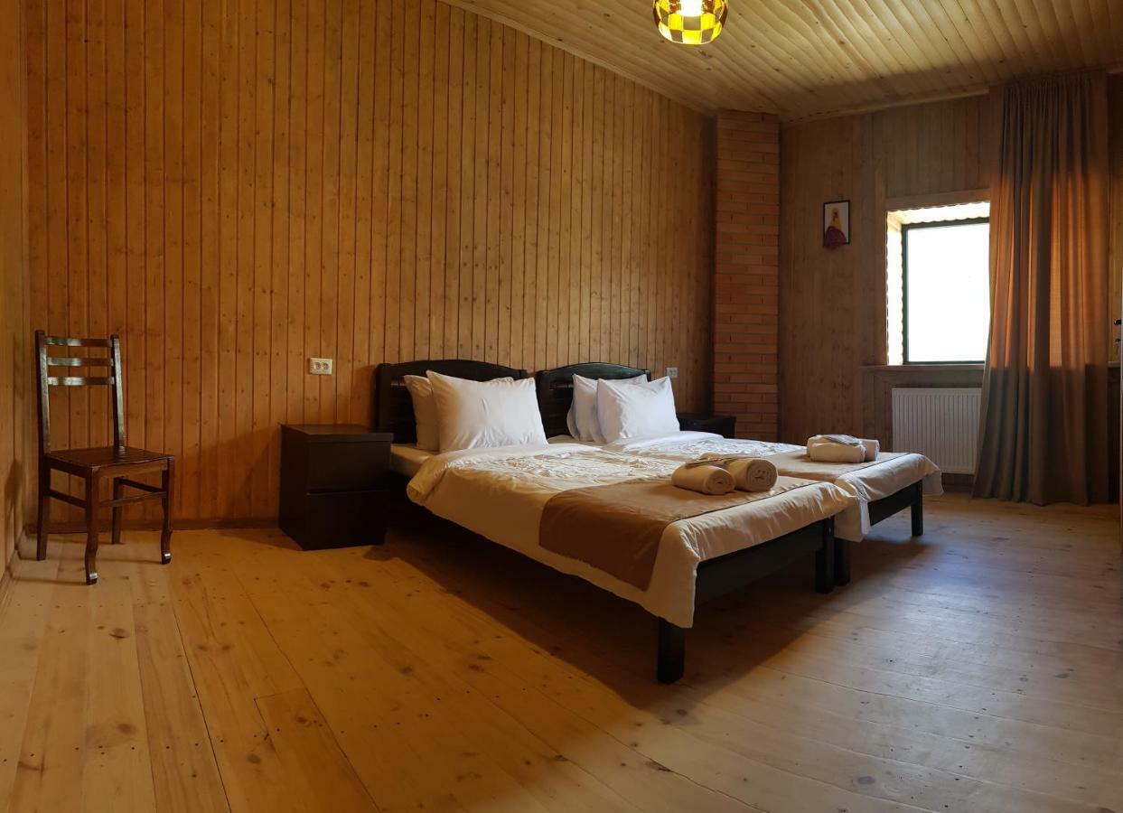 Bana Hotel Kazbegi Bagian luar foto