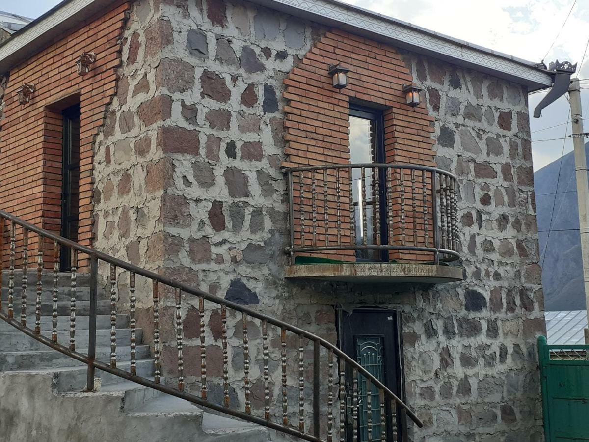 Bana Hotel Kazbegi Bagian luar foto