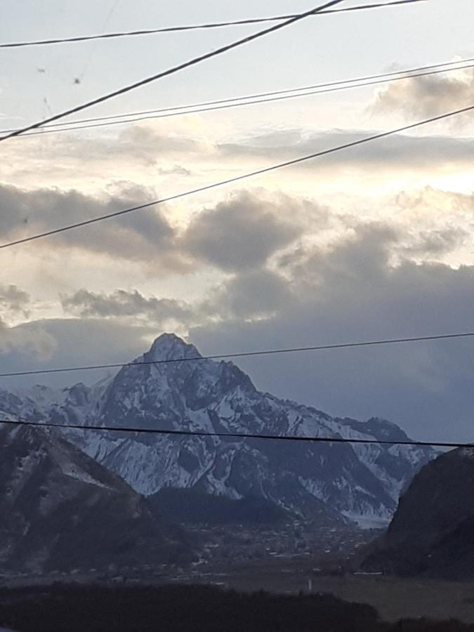 Bana Hotel Kazbegi Bagian luar foto